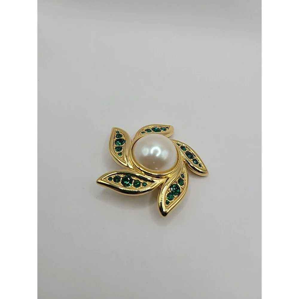 Monet Gold Tone Faux Pearl Green Rhinestone Swirl‎ Brooch Floral Pin Vintage